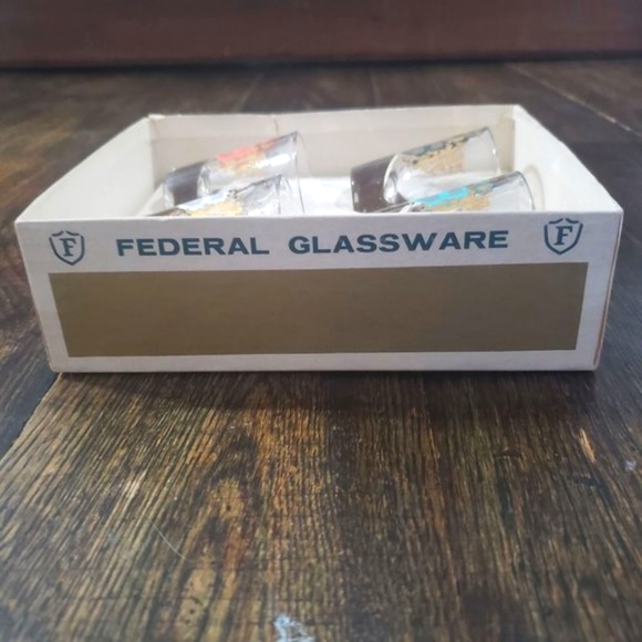 Coat of Arms Shot Glasses Camelot Rumpus Set - Picture 8 of 11